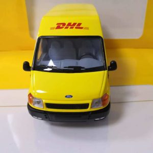 1-32-DHL-truck