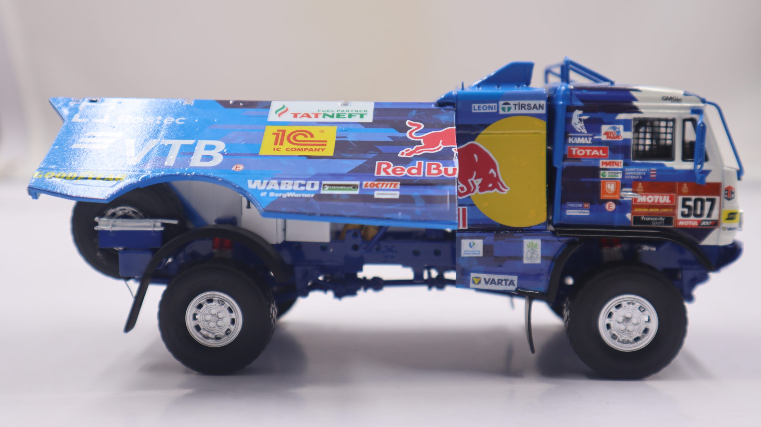 1-43-KAMAZ-truck