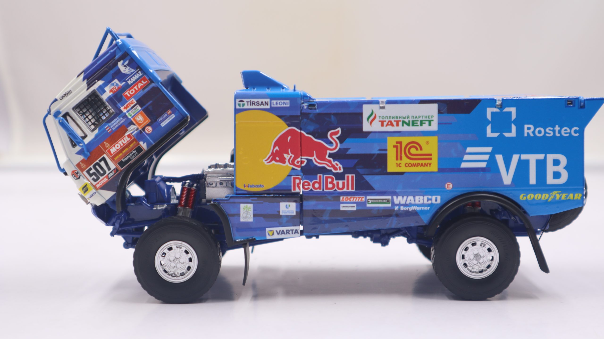 1-43-KAMAZ-truck - Image 4