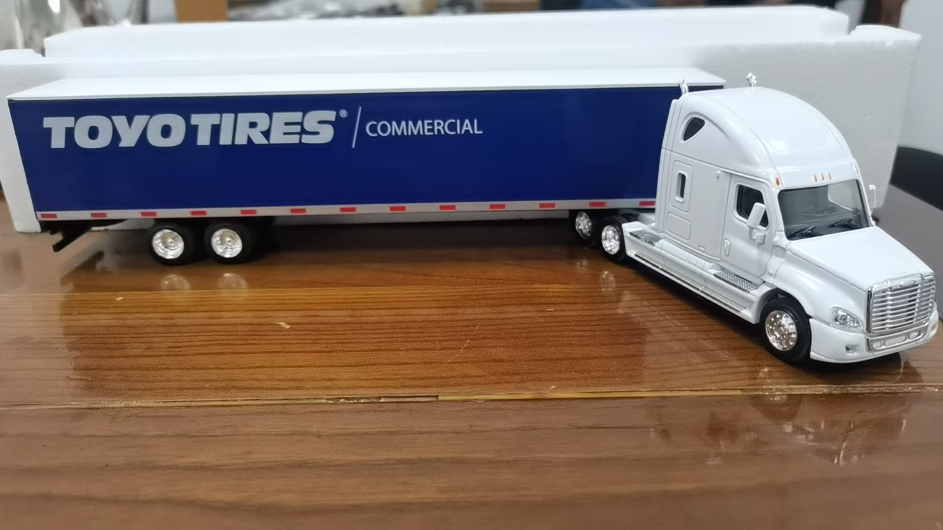 1-64-truck model - Image 2