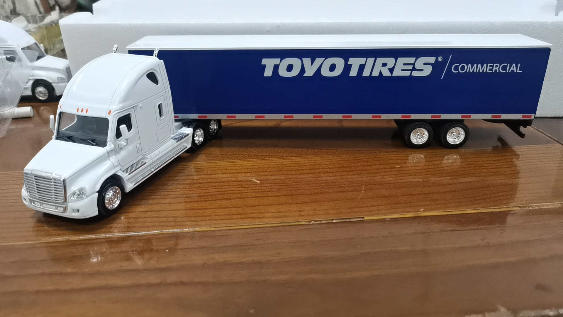 1-64-truck model - Image 5